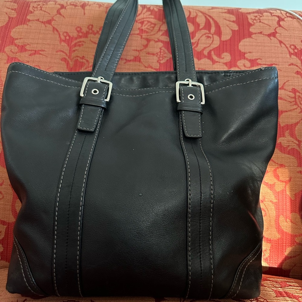Coach black leather Hampton tote bag soho buckle